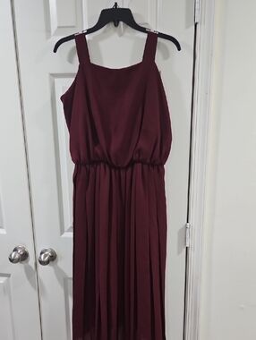 Women's Burgundy Sleeveless Blouson Dress